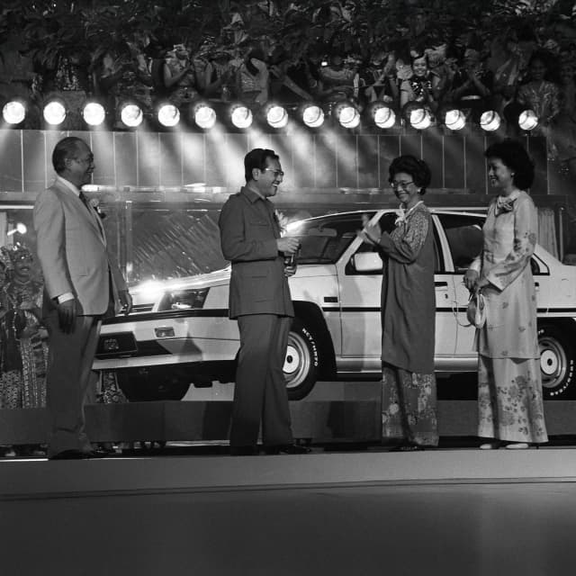 1988 A Royal Debut image